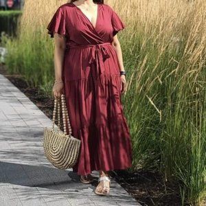 Essnce Elegant Ladies Maxi Dress